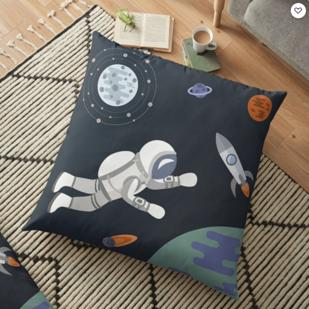 подушка с космонавтом